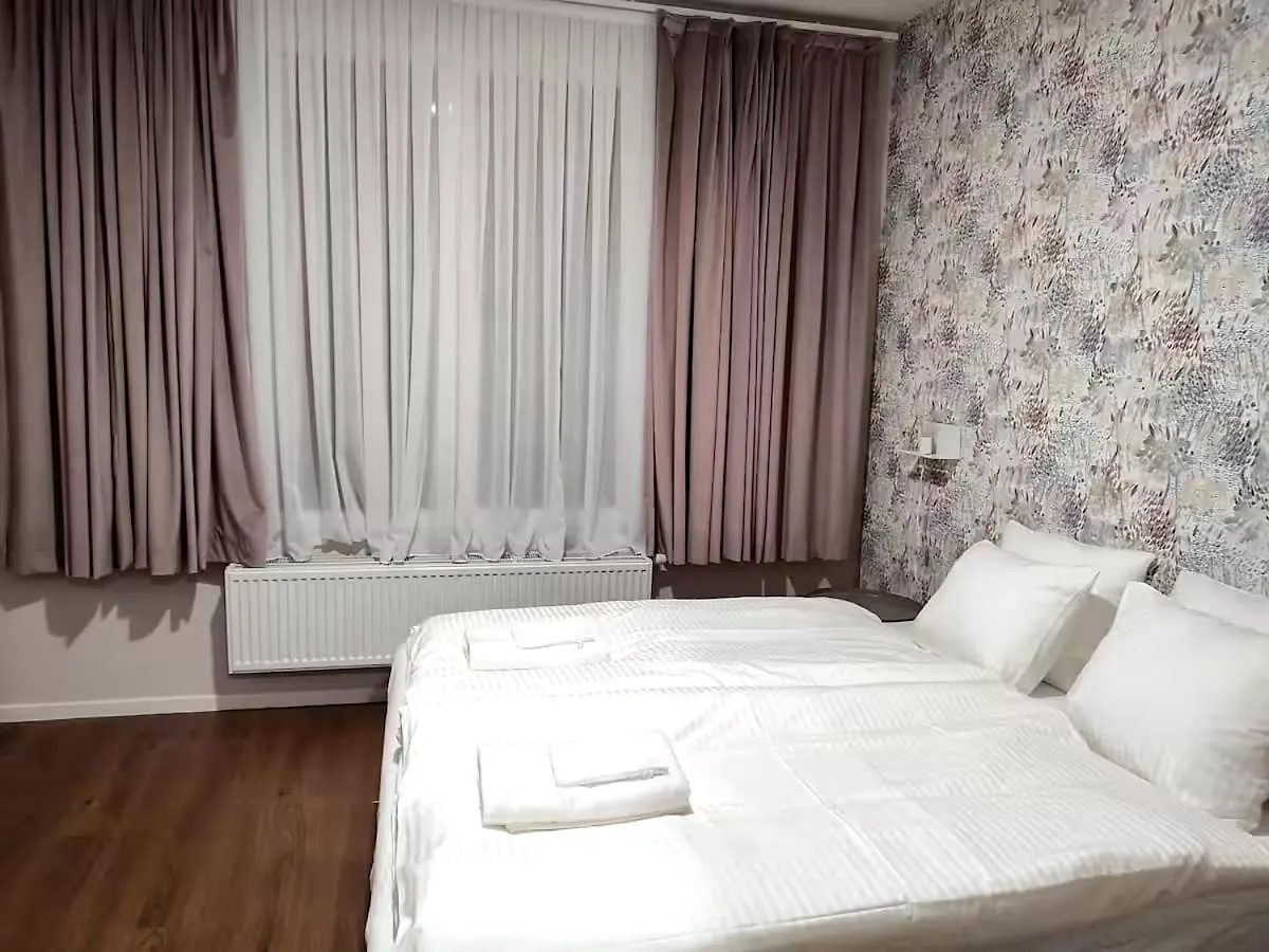 City Center Location 1Br Apartment Near Station! Anversa